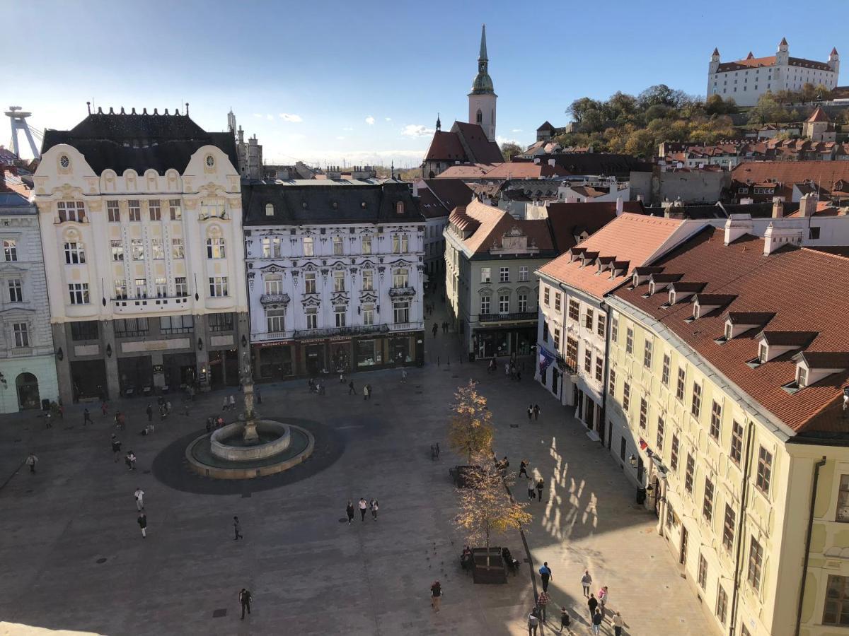 James Bond Apartment Old Town Bratislava Esterno foto